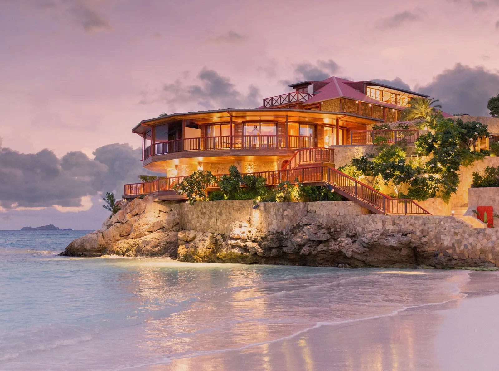Eden Rock by COMO on St Jean Bay, one of the most iconic boutique hotels for couples in St Barth