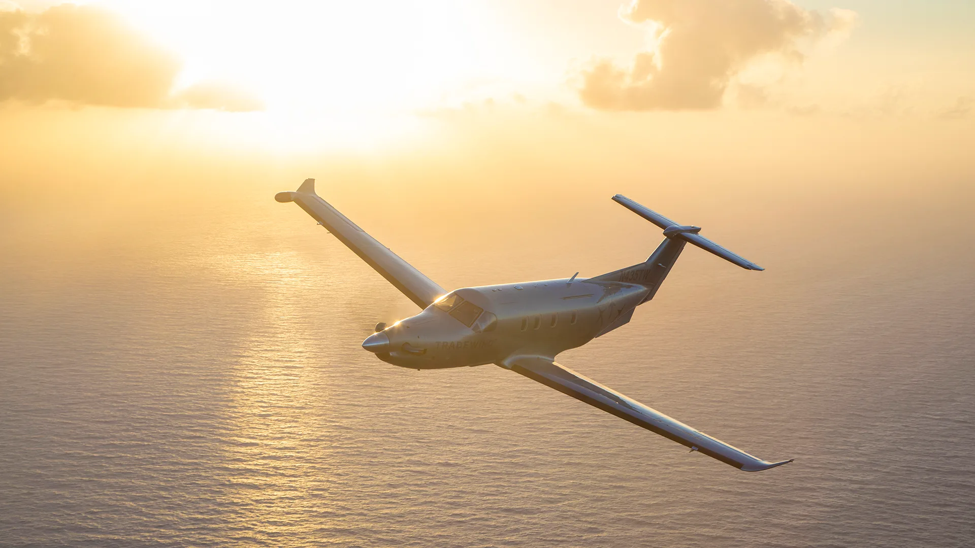 Helicopter approach to St Barth